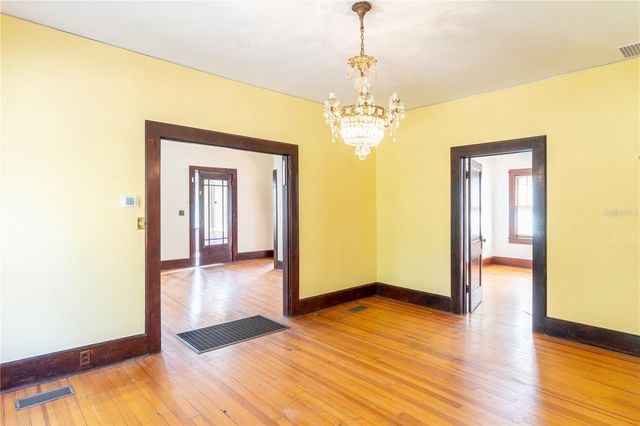 1106 NE 4TH STREET, Gainesville, FL 32601