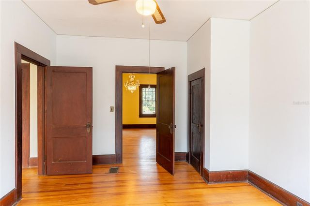 1106 NE 4TH STREET, Gainesville, FL 32601