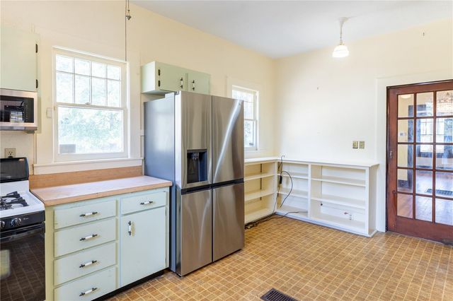 1106 NE 4TH STREET, Gainesville, FL 32601