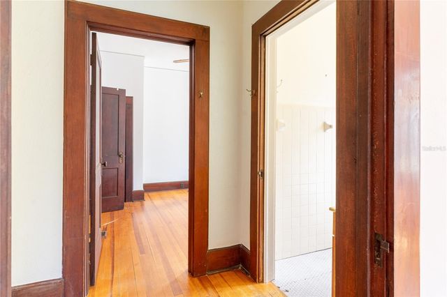 1106 NE 4TH STREET, Gainesville, FL 32601