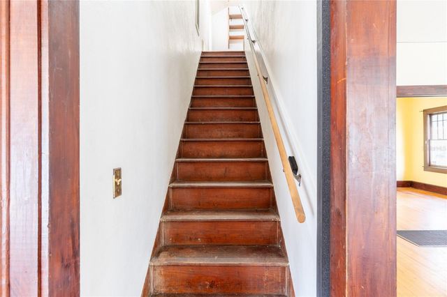 1106 NE 4TH STREET, Gainesville, FL 32601