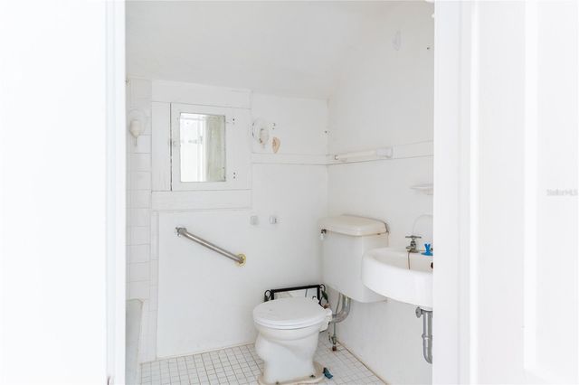 1106 NE 4TH STREET, Gainesville, FL 32601