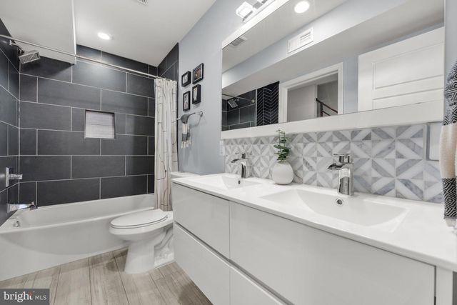 1227 LATONA ST, Philadelphia, PA 19147