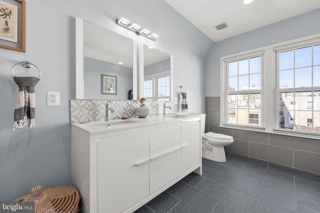 1227 LATONA ST, Philadelphia, PA 19147