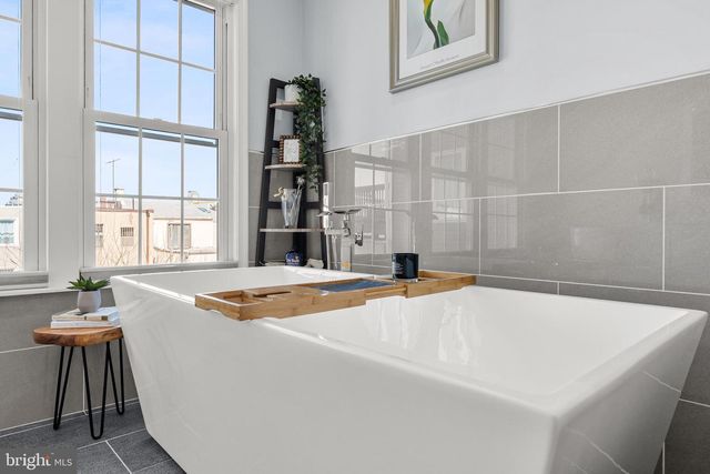 1227 LATONA ST, Philadelphia, PA 19147