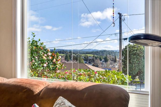 245 Walnut St, Jackson, CA 95642