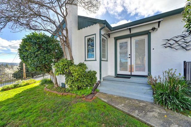 245 Walnut St, Jackson, CA 95642