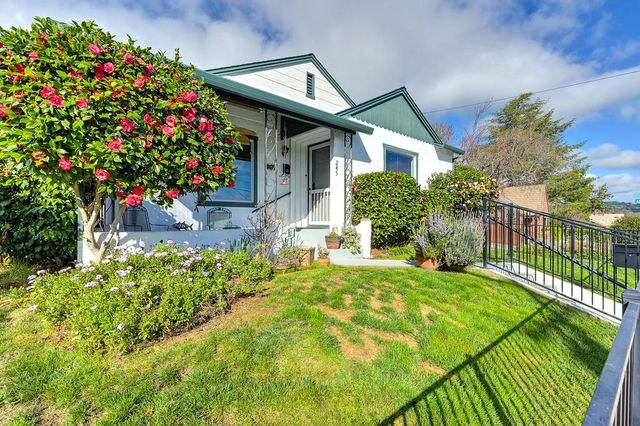 245 Walnut St, Jackson, CA 95642