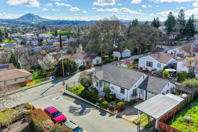 245 Walnut St, Jackson, CA 95642