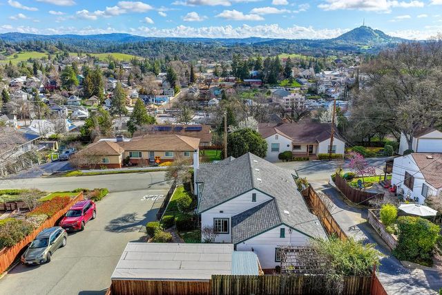 245 Walnut St, Jackson, CA 95642