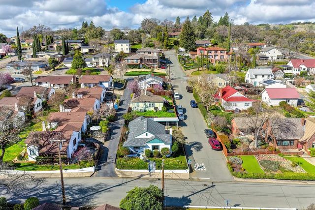 245 Walnut St, Jackson, CA 95642