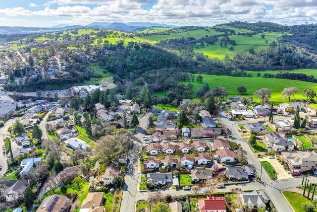 245 Walnut St, Jackson, CA 95642