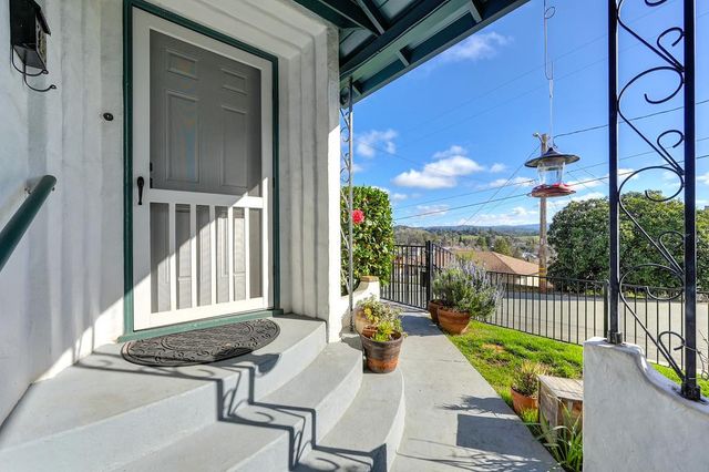 245 Walnut St, Jackson, CA 95642