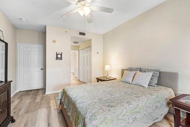 616 Clearwater Park Road 1206, West Palm Beach, FL 33401