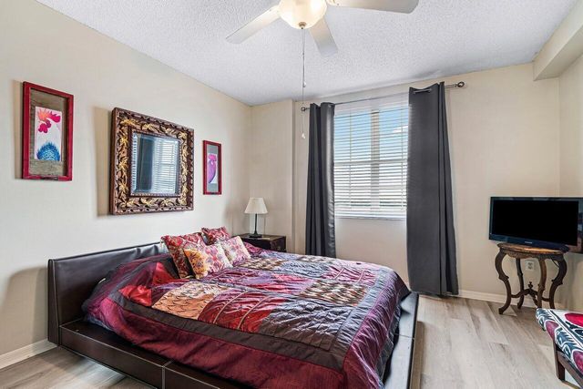 616 Clearwater Park Road 1206, West Palm Beach, FL 33401