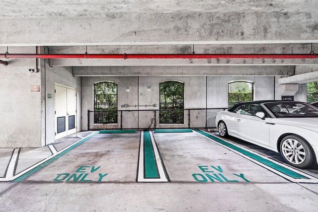 616 Clearwater Park Road 1206, West Palm Beach, FL 33401