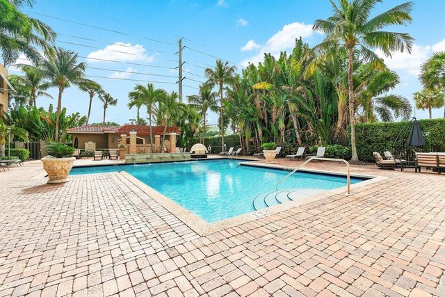 616 Clearwater Park Road 1206, West Palm Beach, FL 33401