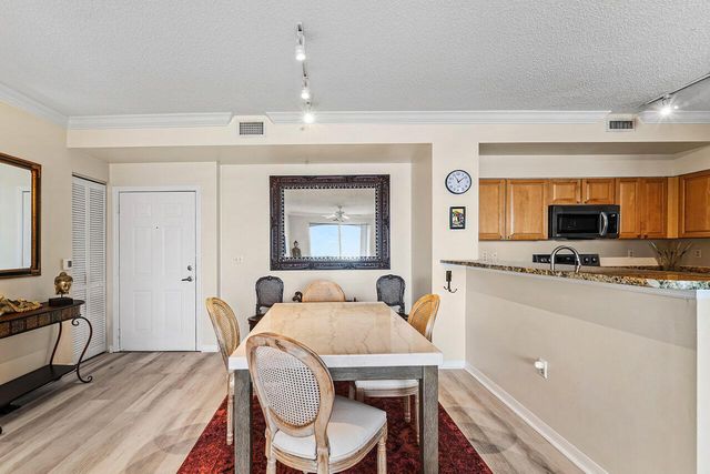 616 Clearwater Park Road 1206, West Palm Beach, FL 33401