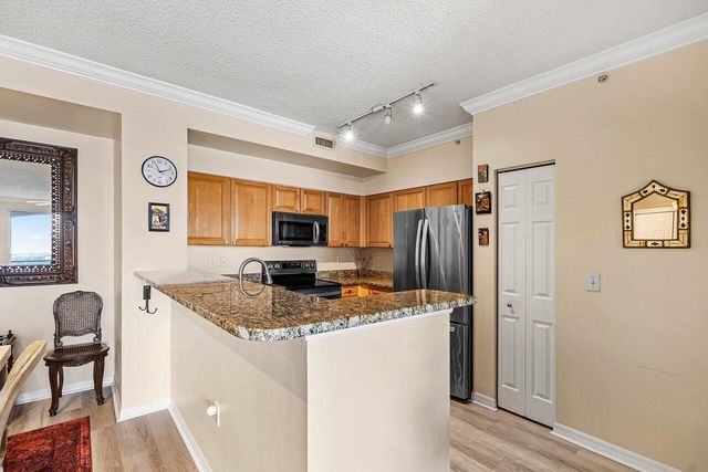 616 Clearwater Park Road 1206, West Palm Beach, FL 33401