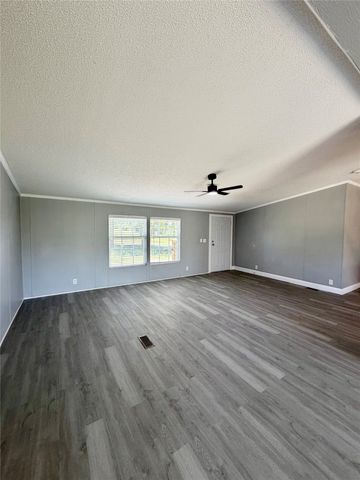 5698 County Road 2752, Farmersville, TX 75442
