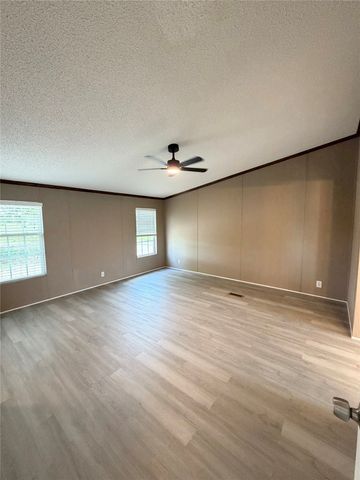 5698 County Road 2752, Farmersville, TX 75442