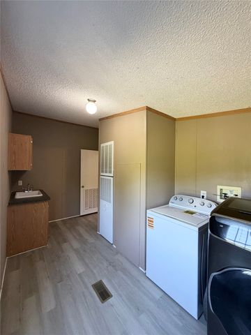5698 County Road 2752, Farmersville, TX 75442
