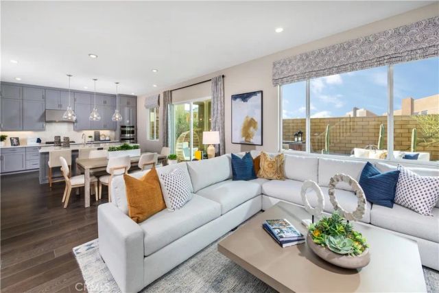 186 Carmine, Irvine, CA 92618