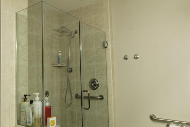 50 Merrick Avenue 118, East Meadow, NY 11554