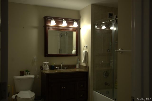 50 Merrick Avenue 118, East Meadow, NY 11554