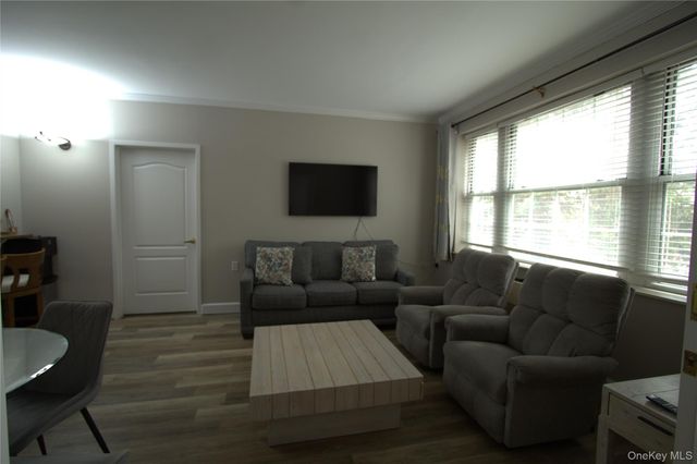 50 Merrick Avenue 118, East Meadow, NY 11554