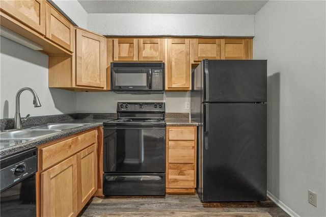 1802 E 97th Street A, Kansas City, MO 64131