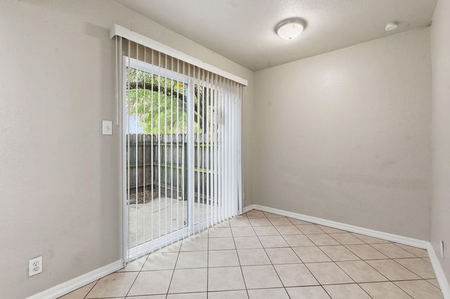 8809 Dawnridge CIR 102, Austin, TX 78757