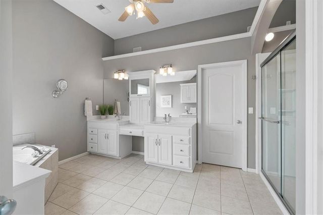 20811 W 100th Street, Lenexa, KS 66220