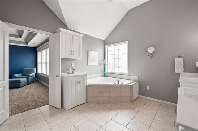 20811 W 100th Street, Lenexa, KS 66220