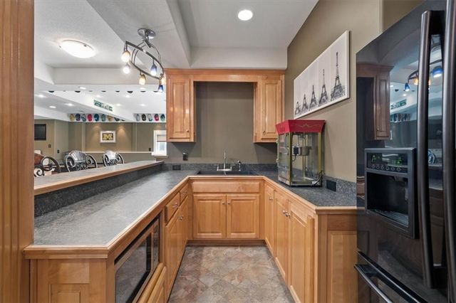 20811 W 100th Street, Lenexa, KS 66220