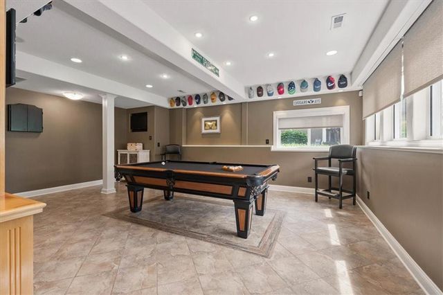 20811 W 100th Street, Lenexa, KS 66220