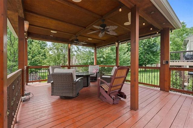 20811 W 100th Street, Lenexa, KS 66220