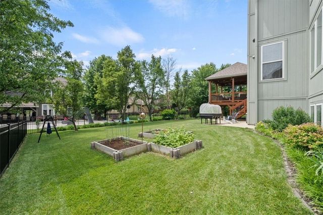 20811 W 100th Street, Lenexa, KS 66220