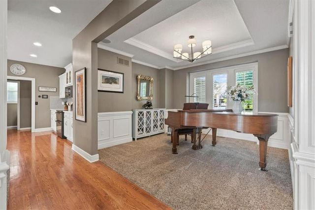 20811 W 100th Street, Lenexa, KS 66220