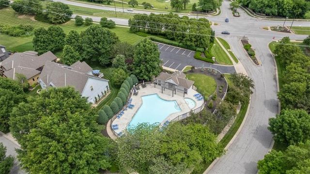20811 W 100th Street, Lenexa, KS 66220