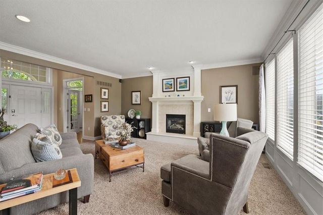 20811 W 100th Street, Lenexa, KS 66220