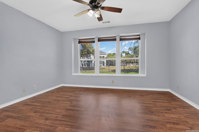 7601 Linkview St, San Antonio, TX 78240