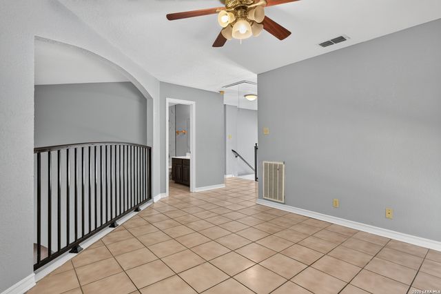7601 Linkview St, San Antonio, TX 78240