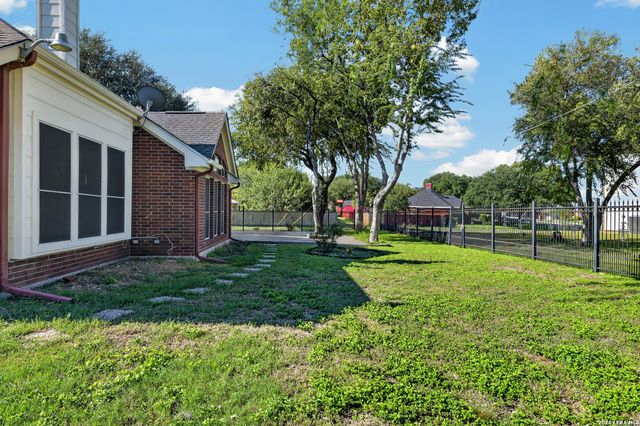 7601 Linkview St, San Antonio, TX 78240