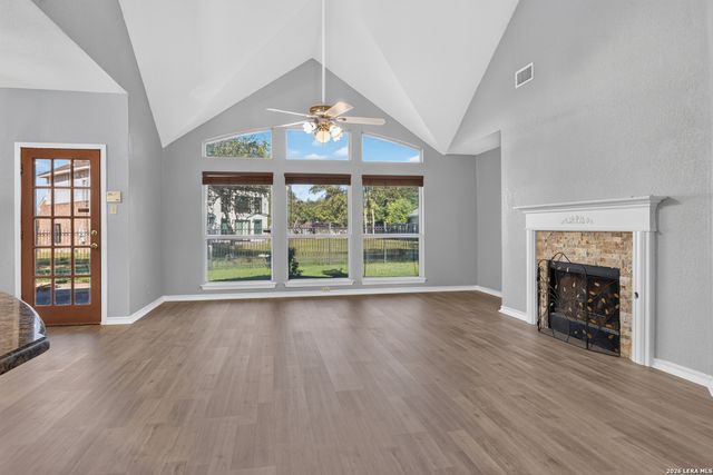 7601 Linkview St, San Antonio, TX 78240