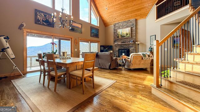 476 Starlight Drive, Sautee Nacoochee, GA 30571