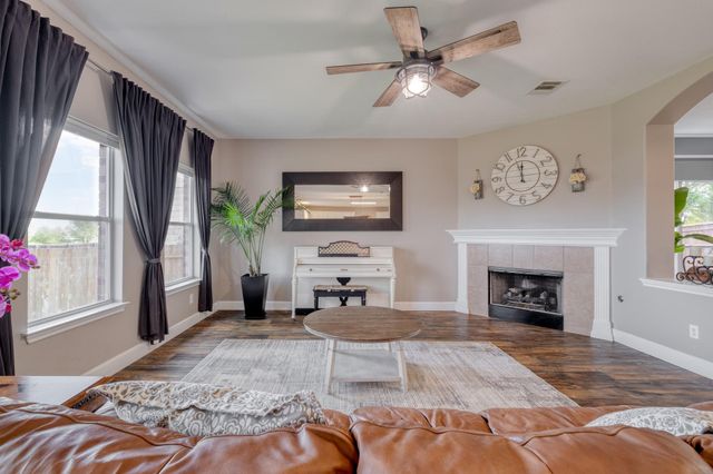 4519 Heritage Well LN, Round Rock, TX 78665