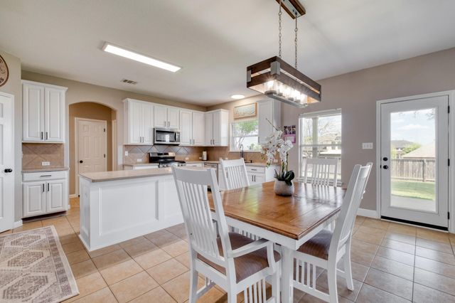 4519 Heritage Well LN, Round Rock, TX 78665