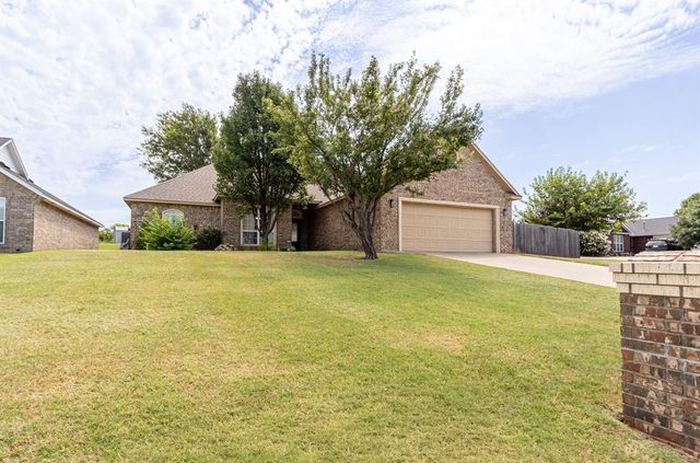2318 Tailwind Drive, Purcell, OK 73080
