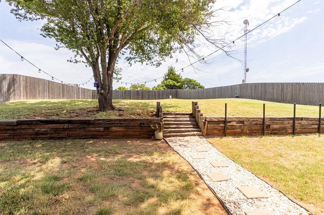 2318 Tailwind Drive, Purcell, OK 73080
